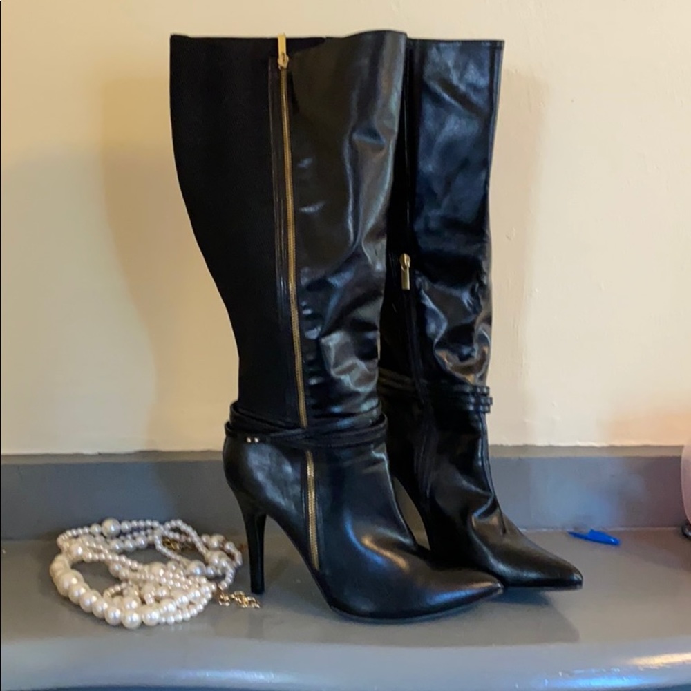 Stylish Long Black Boots